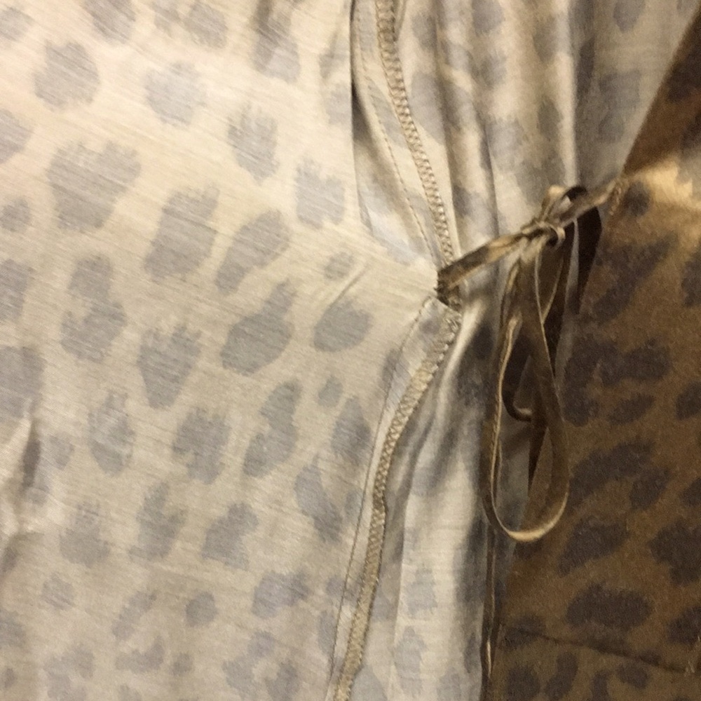 NWOT SILK Long Leopard Print Kimono Robe - Picture 9 of 11
